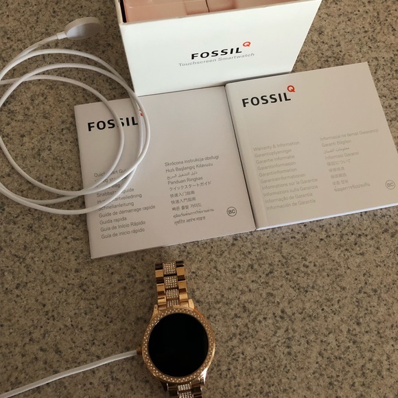 Rose Gold Fossil SmartWatch main image 4